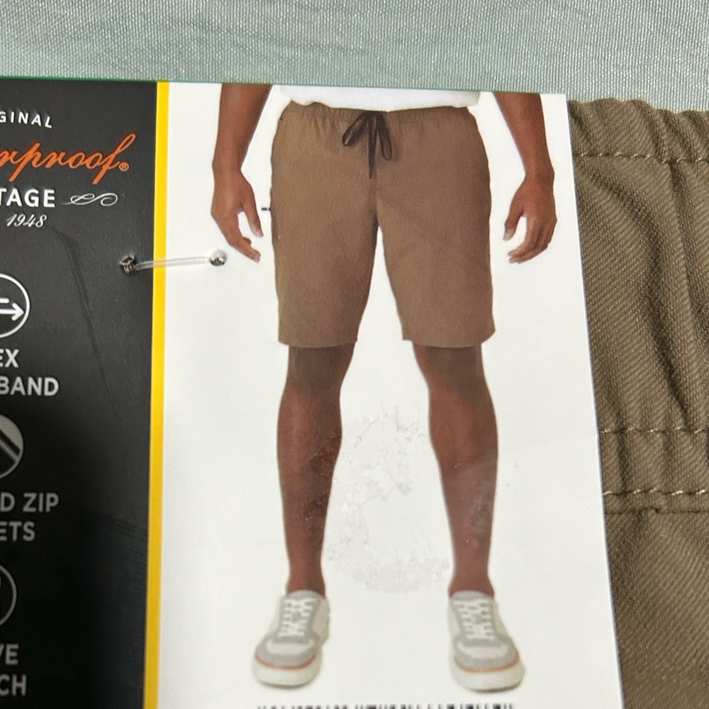 Men’s Weatherproof tech shorts XL
